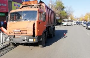 По вине пьяного водителя грузовик врезался в автобус По вине пьяного водителя грузовик врезался в автобус
