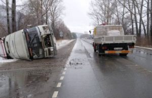 Авария с автобусом около Соузги: в МВД считают, что в ДТП виноват водитель грузовика Авария с автобусом около Соузги: в МВД считают, что в ДТП виноват водитель грузовика