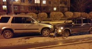Нетрезвый водитель выехал на «встречку» и протаранил кроссовер Нетрезвый водитель выехал на «встречку» и протаранил кроссовер