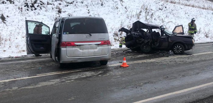 Жесткое ДТП на Чуйском тракте: недалеко от Мыюты столкнулись два автомобиля