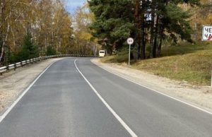 Дорожники завершили ремонт Чемальского тракта, проходящего по районному центру Дорожники завершили ремонт Чемальского тракта, проходящего по районному центру