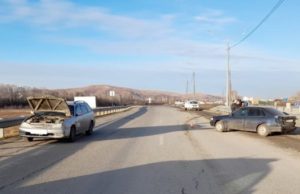 24-летняя горожанка не справилась с управлением и устроила ДТП на Чуйском тракте 24-летняя горожанка не справилась с управлением и устроила ДТП на Чуйском тракте