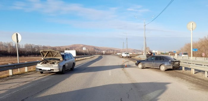 24-летняя горожанка не справилась с управлением и устроила ДТП на Чуйском тракте