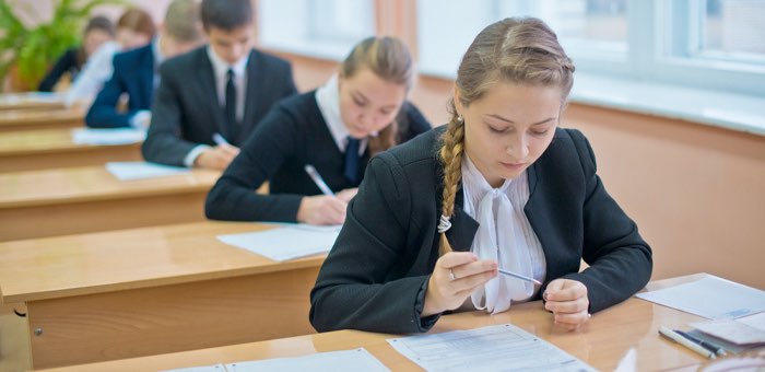 Итоговое сочинение выпускники напишут в апреле, а не в декабре