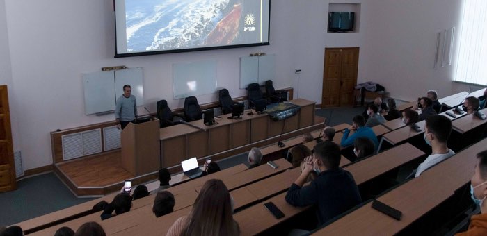 Студенты встретились с руководителем Центра развития Республики Алтай