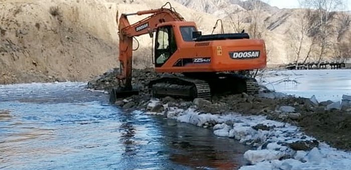 Реки в Чемальском районе внезапно вскрылись ото льда из-за теплой погоды