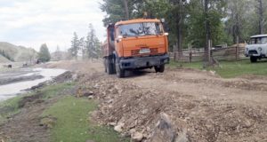 В Чаган-Узане капитально отремонтировали противоледные дамбы
