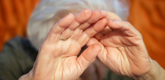 Сельчанин напал на престарелую мать, требуя денег на спиртное