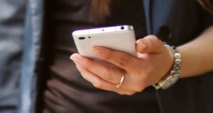 Женщина установила на смартфон «уникальное приложение» и потеряла 188 тысяч рублей Женщина установила на смартфон «уникальное приложение» и потеряла 188 тысяч рублей