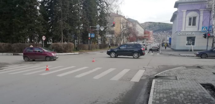 Три пешехода за один день попали под колеса в Горно-Алтайске, госпитализирован ребенок