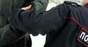 20-летний парень устроил дебош в квартире матери и ударил полицейского 20-летний парень устроил дебош в квартире матери и ударил полицейского