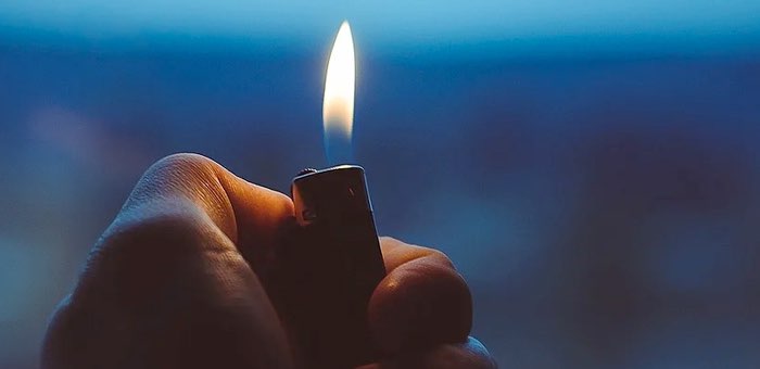 25-летний горожанин не смог угнать автомобиль и сжег его