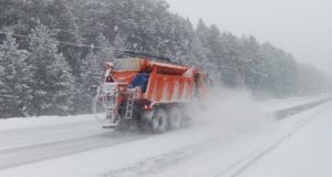 16 дорожных машин будут обслуживать зимой подъезд к Телецкому