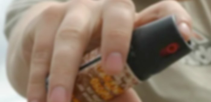 Перцовый баллончик против игрушечного пистолета: продавец дала достойный отпор грабителю