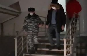 Руководителя строительной фирмы взяли под стражу, его подозревают в крупном мошенничестве Руководителя строительной фирмы взяли под стражу, его подозревают в крупном мошенничестве