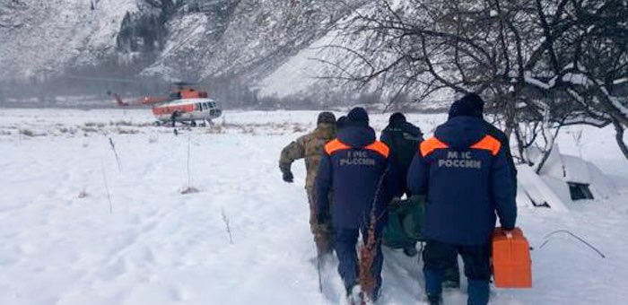 В профессиональный праздник спасатели эвакуировали женщину с труднодоступного кордона
