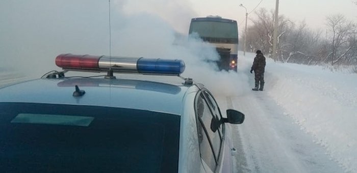 Автобус из Мульты в Барнаул из-за сильных морозов заглох на Чуйском тракте