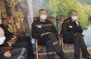 «Жить трезвым не означает быть мрачным». Заключенные пообщались с «Анонимными алкоголиками» «Жить трезвым не означает быть мрачным». Заключенные пообщались с «Анонимными алкоголиками»