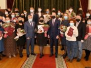 Сотрудники средств массовой информации получили награды Сотрудники средств массовой информации получили награды