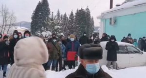 В Горно-Алтайске состоялся митинг в поддержку Алексея Навального В Горно-Алтайске состоялся митинг в поддержку Алексея Навального