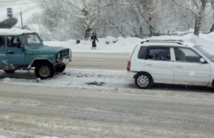 Возле ПАТП столкнулись автомобили, госпитализирован подросток