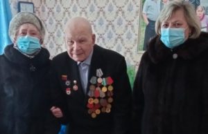 Ветеран Павел Глуховских отмечает 98-летие Ветеран Павел Глуховских отмечает 98-летие