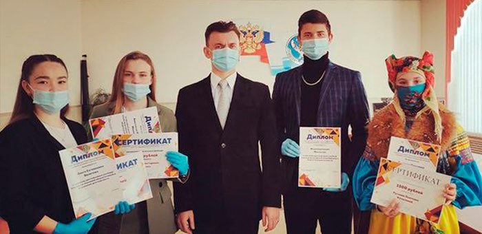 Пять человек получили стипендии главы Турочакского района