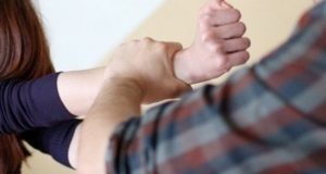 В Усть-Канском районе пьяный мужчина жестоко избил свою беременную сожительницу В Усть-Канском районе пьяный мужчина жестоко избил свою беременную сожительницу