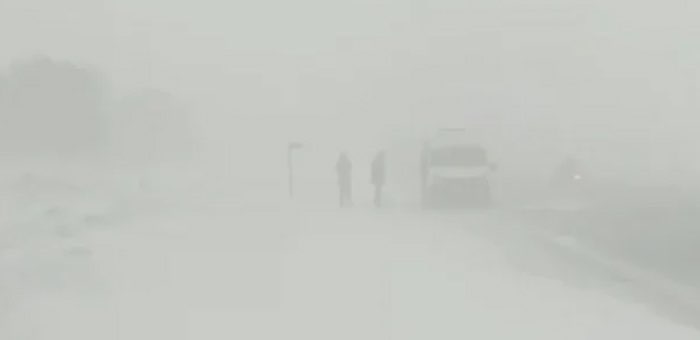 Из-за сильной метели дорога в Джазатор закрыта до 1 марта