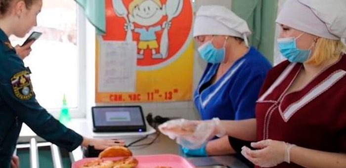 Систему безналичной оплаты «Ладошки» тестируют в Майминском районе