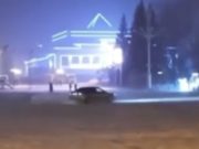 Надрифтовал на 4,5 тысяч рублей: водителя-лихача нашли и оштрафовали Надрифтовал на 4,5 тысяч рублей: водителя-лихача нашли и оштрафовали