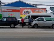 ДТП на «Мебельном перекрестке»: столкнулись две машины ДТП на «Мебельном перекрестке»: столкнулись две машины