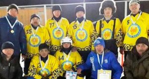 Команды из Кош-Агачского района заняли все призовые места на соревнованиях по хоккею с мячом