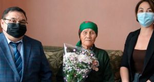 Жительница Онгудайского района Роза Кармышева отметила 90-летний юбилей