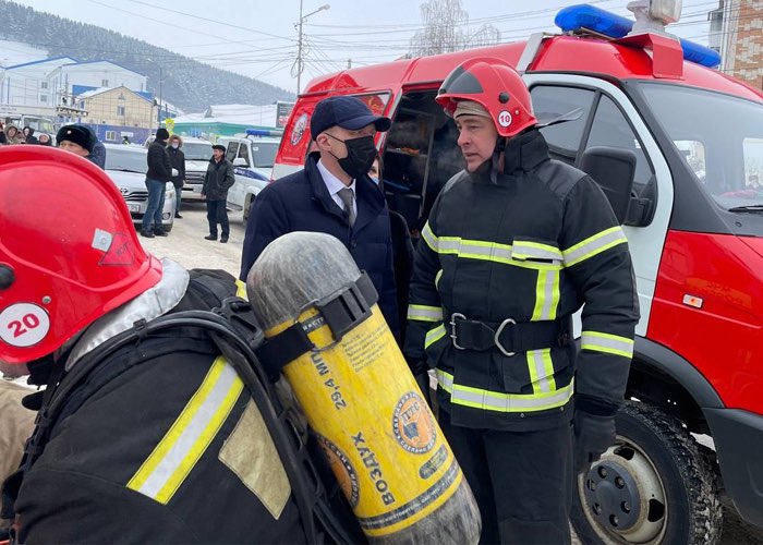 Пожар в торговом центре «Ткацкий-1» (информация обновляется)