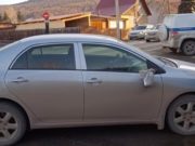 В Ябогане местная жительница попала под колеса автомобиля Тoyota Corolla