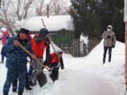Трагедии не случилось: приставы и волонтеры откликнулись на просьбу инвалидов