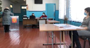 Коммунисты получили на довыборах три мандата, единороссы - один