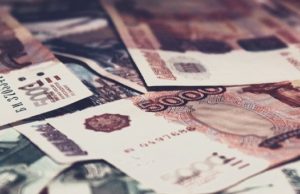 30-летняя горожанка перечислила на счет мошенников все сбережения – 272 тысячи рублей 30-летняя горожанка перечислила на счет мошенников все сбережения – 272 тысячи рублей