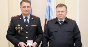 Более 30 полицейских получили награды за добросовестную службу
