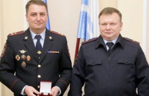 Более 30 полицейских получили награды за добросовестную службу Более 30 полицейских получили награды за добросовестную службу