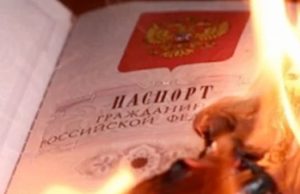 Не хотел отпускать жену на праздники в город и сжег ее документы