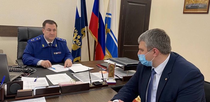 Прокурор объявил министрам предостережения