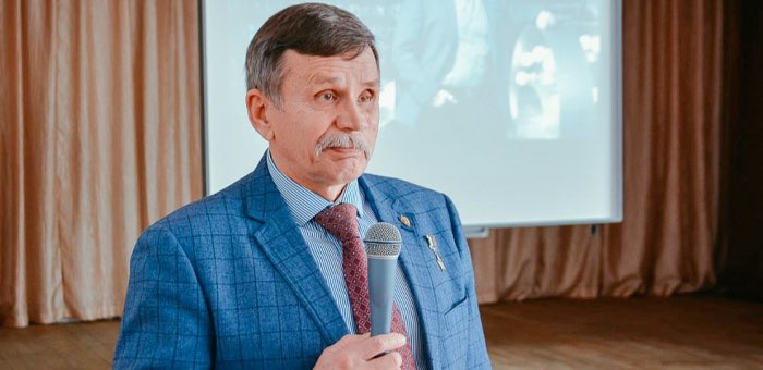Герой России Вячеслав Бочаров встретился с молодежью