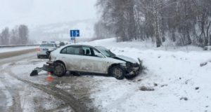 Маленький ребенок попал в больницу после ДТП на Чуйском тракте Маленький ребенок попал в больницу после ДТП на Чуйском тракте