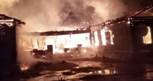 В Мараловодке сгорела школа, прокуратура ведет проверку