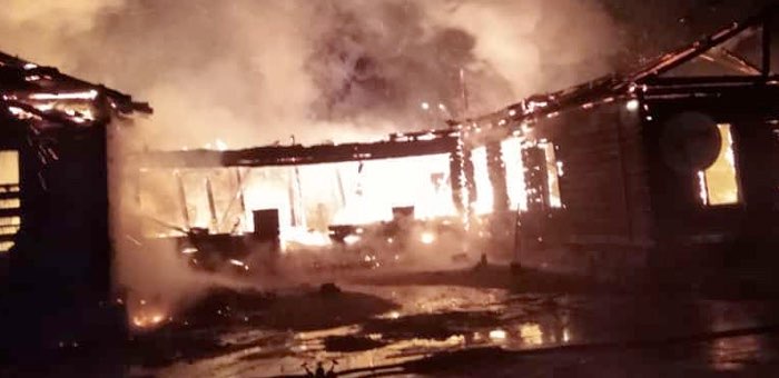 В Мараловодке сгорела школа, прокуратура ведет проверку