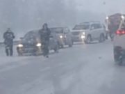 Предупреждение водителям: в соседнем Алтайском крае на дорогах штормовые условия