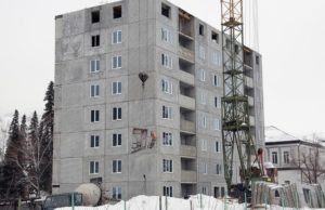 Строительство жилого дома по переулку Театральному близится к завершению Строительство жилого дома по переулку Театральному близится к завершению