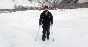 Двое суток без сна и отдыха мужчина со сломанной ногой полз домой: урок выживания в алтайских горах